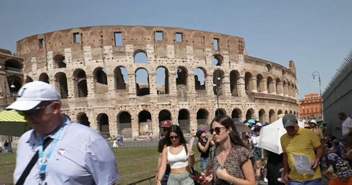 Featured image for "Post-Pandemic Surge: Americans Flock to Europe's Tourist Hotspots"