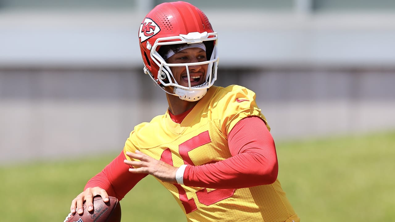 Featured image for Chiefs Kick Off Training Camp with Mahomes, Reid, and Injury Updates