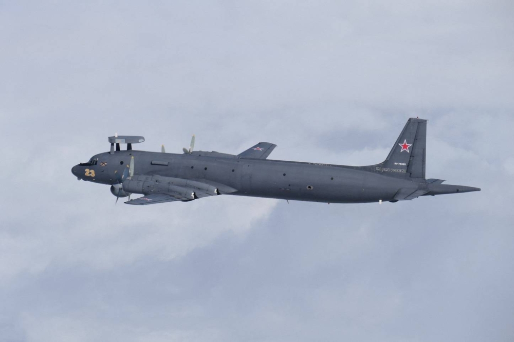 "Joint Russian and Chinese Naval Patrols Near Japanese Islands Raise Tensions"