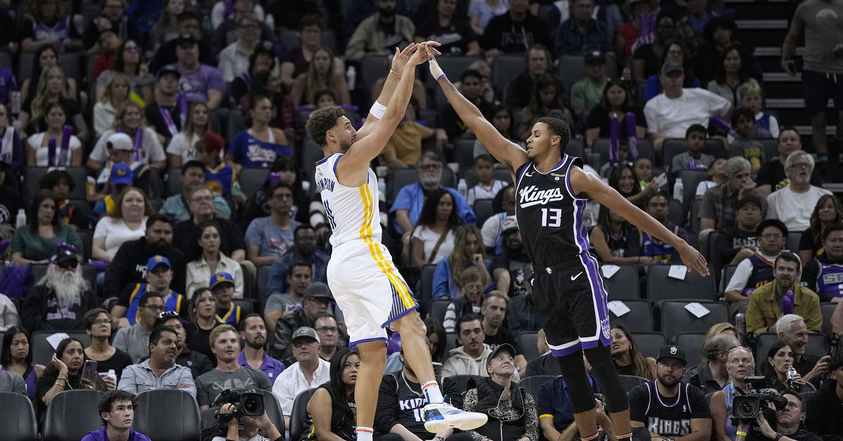 Steph Curry Shines as Warriors Defeat Kings in Preseason