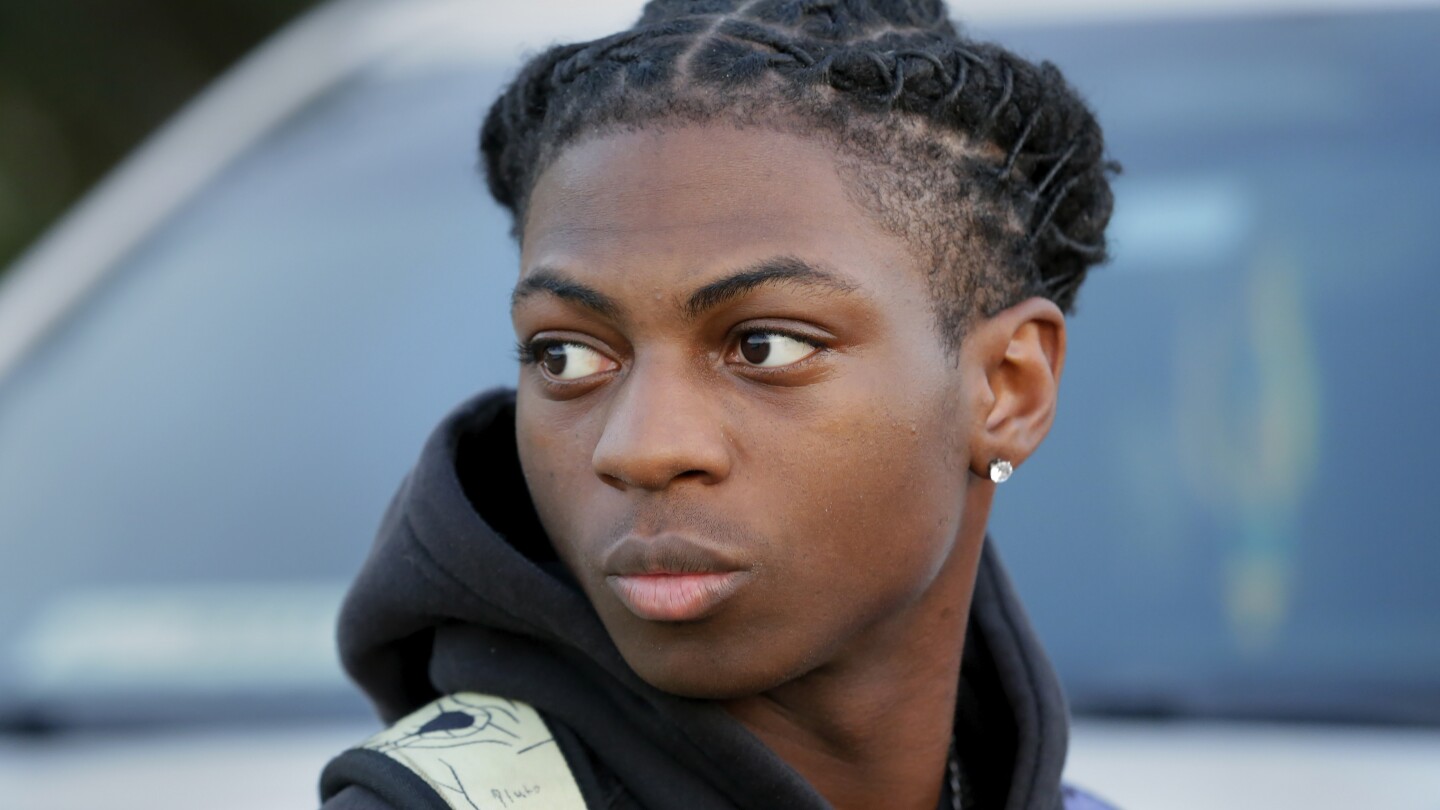 Featured image for Texas Trial to Determine School's Punishment of Black Student Over Hair Violates CROWN Act