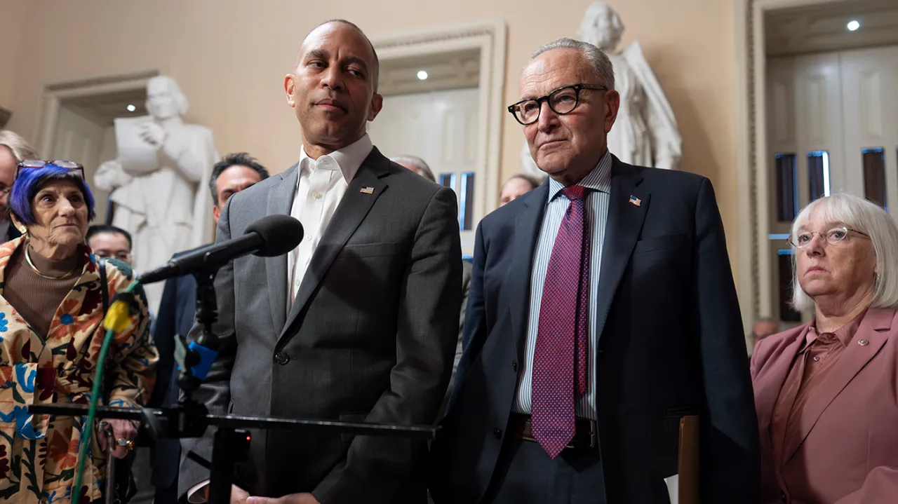 Featured image for Trump to meet Democrats as shutdown risks escalate