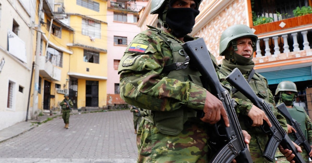 Featured image for Ecuador's Battle Against Transnational Drug Cartels: A State of War