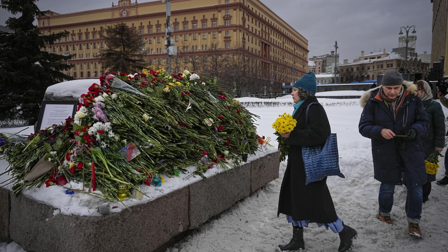 "Russian Crackdown: Detentions, Disappearances, and Theories Surrounding Navalny's Death"