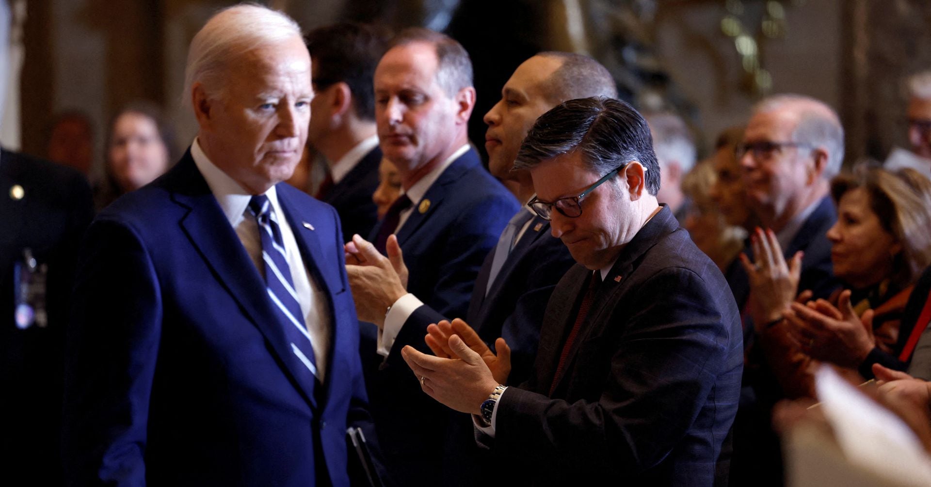 "White House Ukraine Talks, Shutdown Threats, and Budget 'Poison Pills': Congressional Chaos Unfolds"