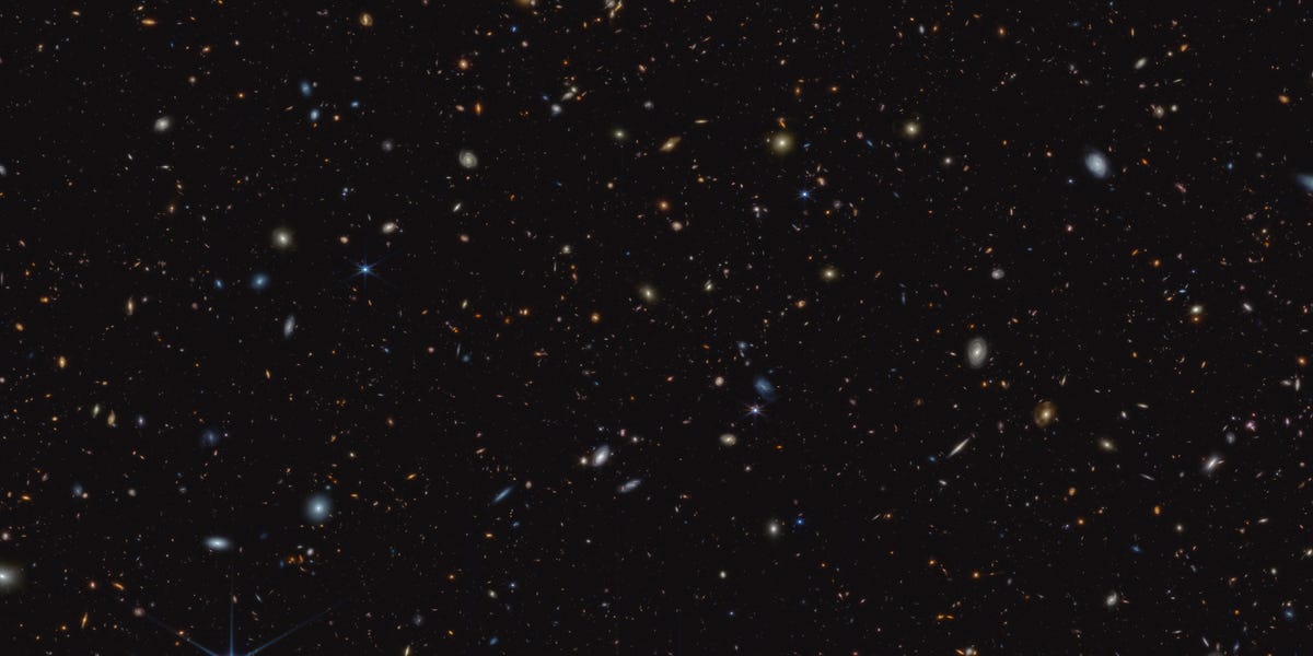 Featured image for James Webb Space Telescope captures stunning images of ancient galaxies.