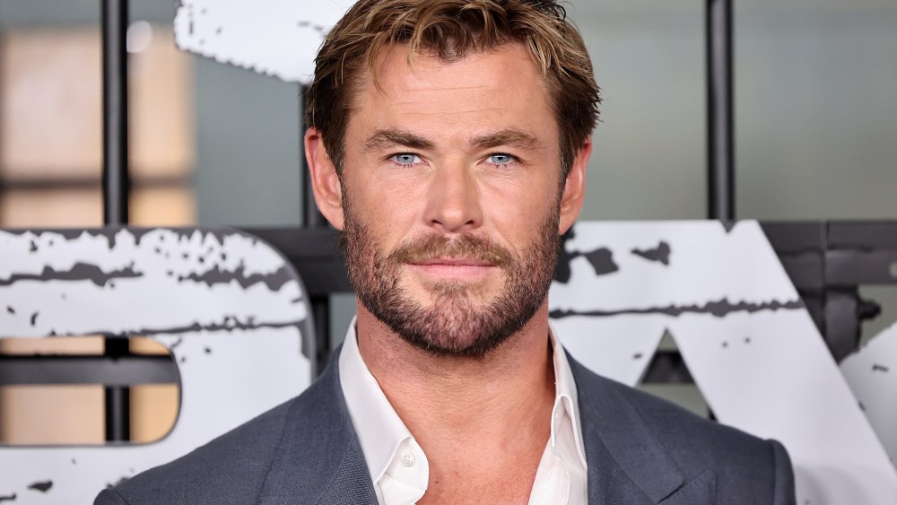 Featured image for Chris Hemsworth Eyes Lead in Transformers/G.I. Joe Crossover Movie