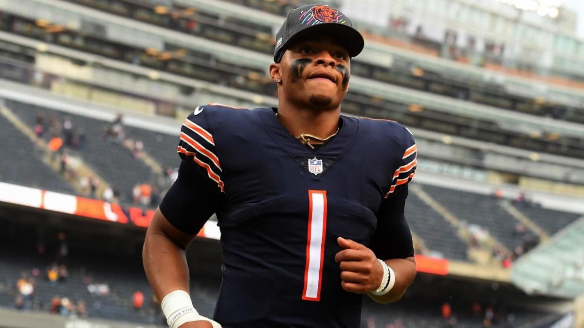 "NFL Trade Rumors: Justin Fields' Potential Landing Spots and Bears' Draft Plans"
