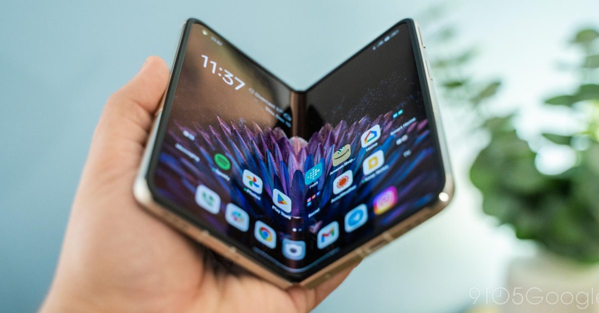 "OnePlus Open: A Foldable Phone with a Special OxygenOS Version Challenges Galaxy Z Fold 5"