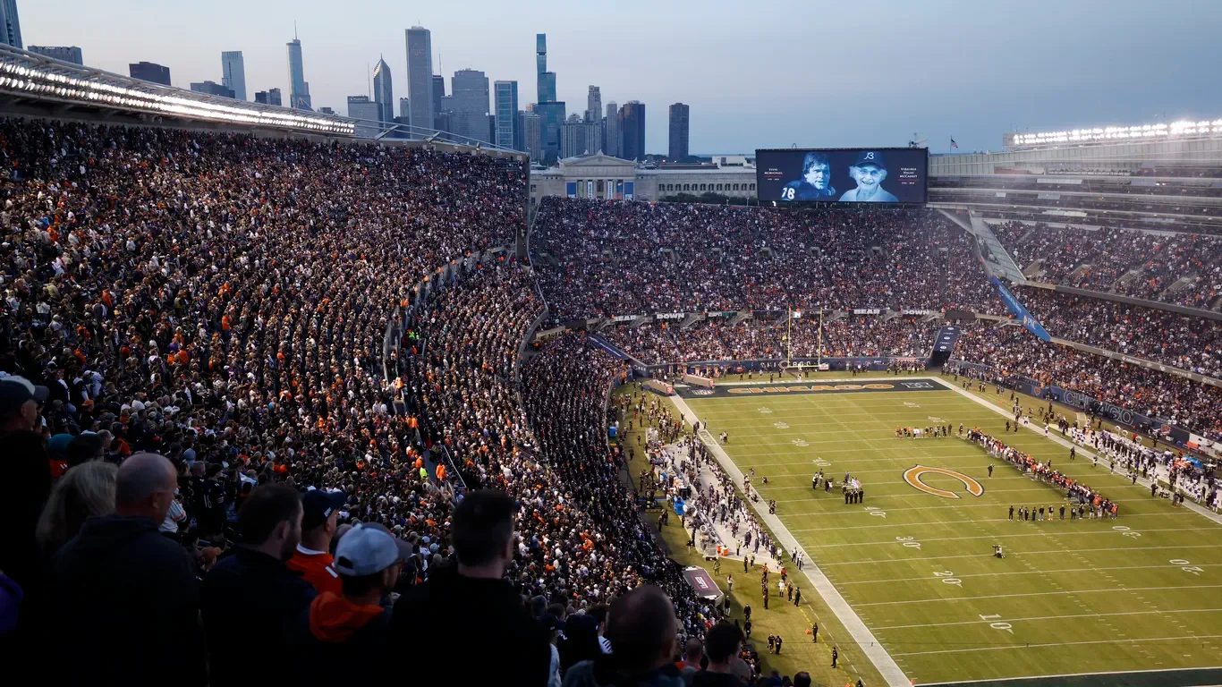 Illinois braces for cross-border Bears stadium bid as Indiana advances