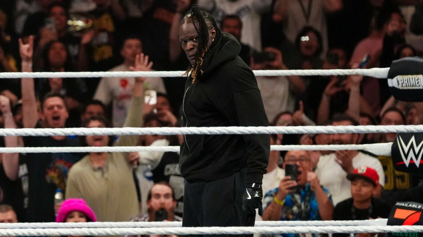 Featured image for R-Truth Makes Surprise Return at WWE MITB, Impacting Major Matches
