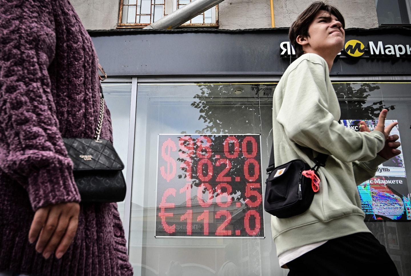 "Putin's Economic Woes: Ruble Plummets, Prices Soar Amidst Sanctions"