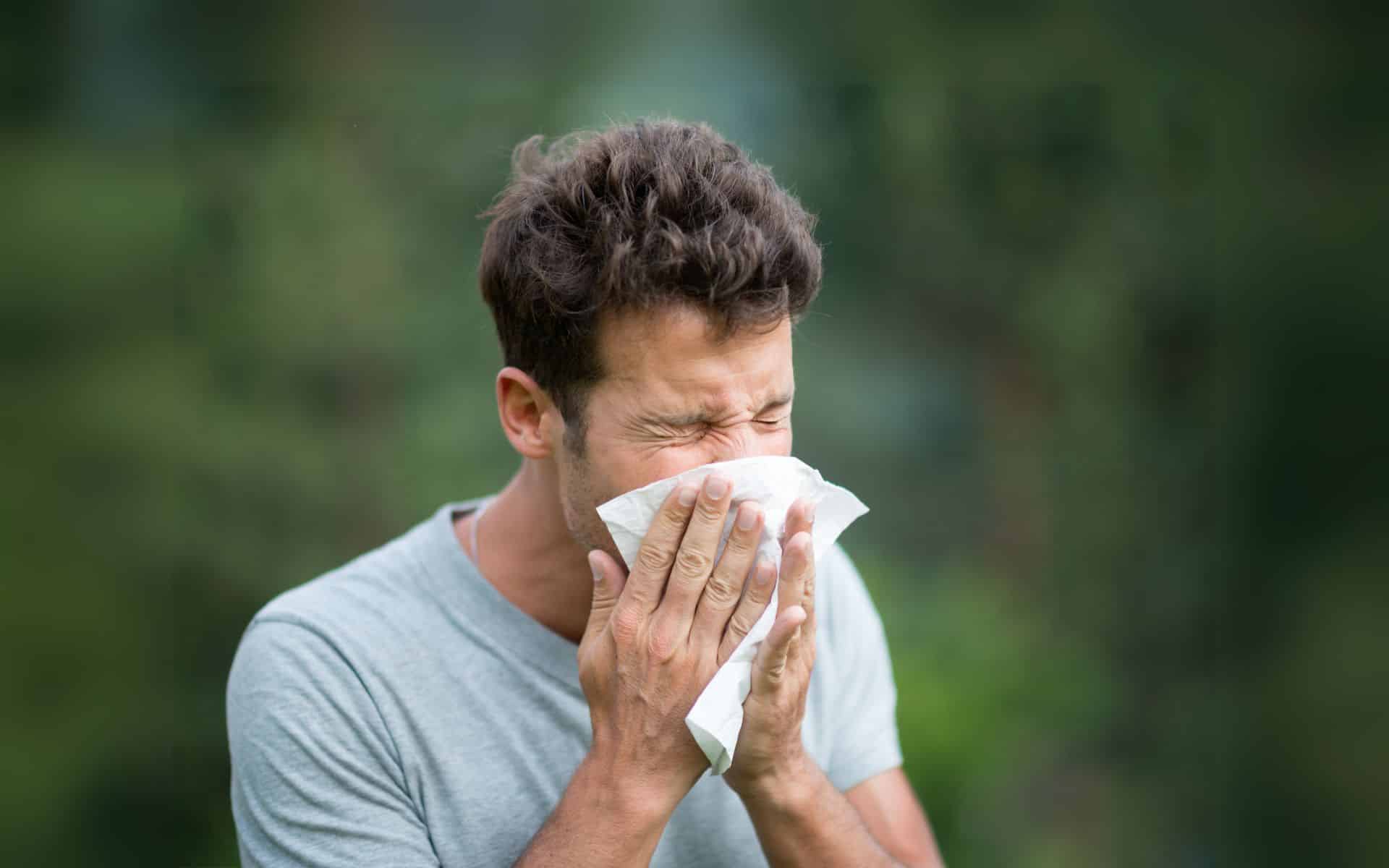 Featured image for Man's Sneezing Halt Causes Rare Windpipe Injury