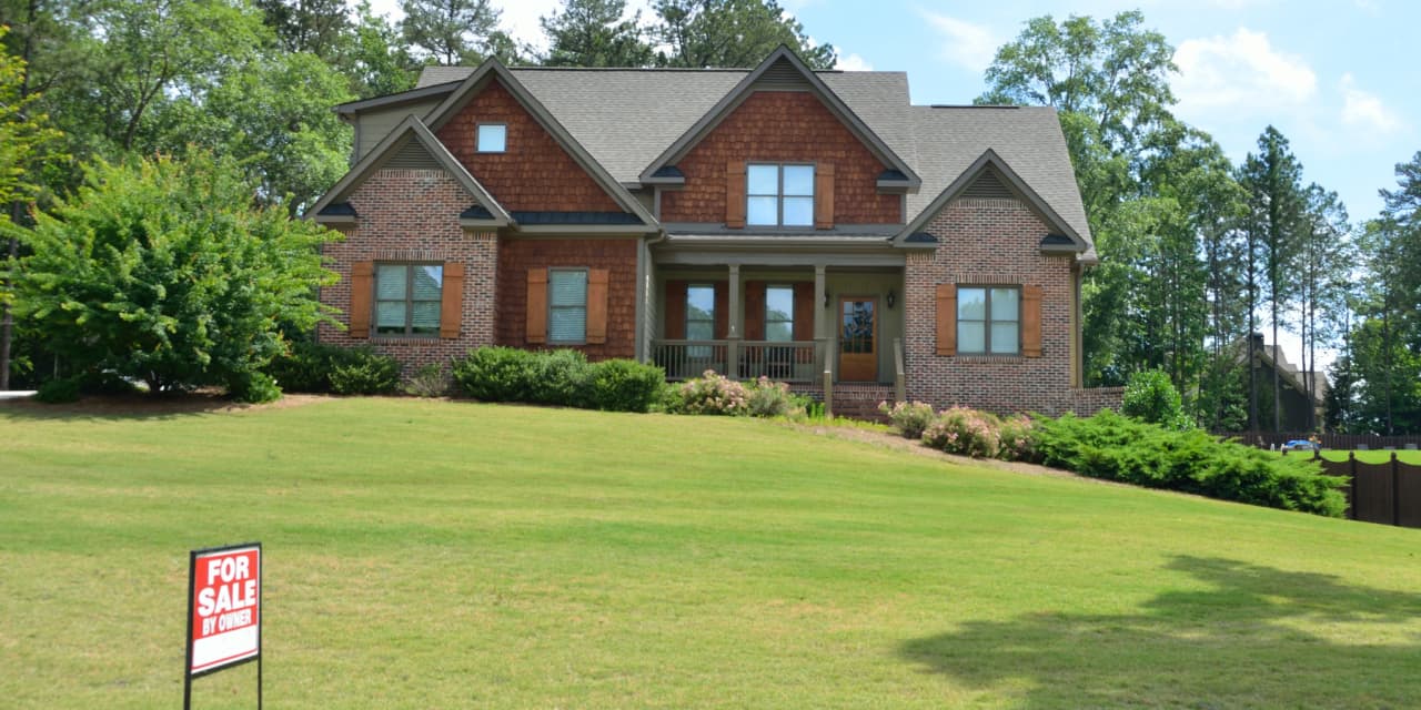 Featured image for "South dominates hottest and coldest housing markets in the US"