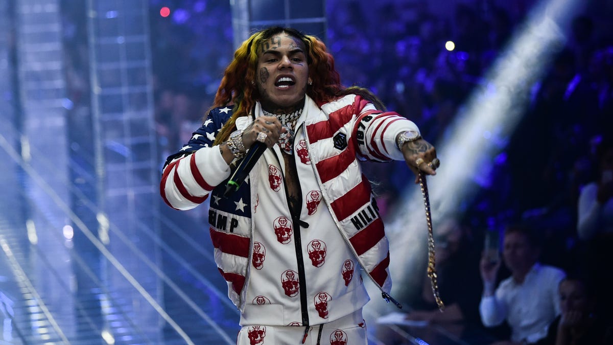 Tekashi 6ix9ine Refuses to Increase Security or Leave Florida After Brutal Gym Attack