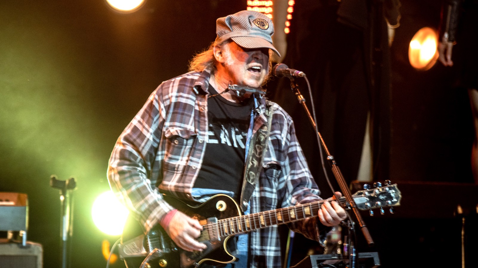 Featured image for "Neil Young & Crazy Horse Embark on 'Love Earth' Tour Across America"