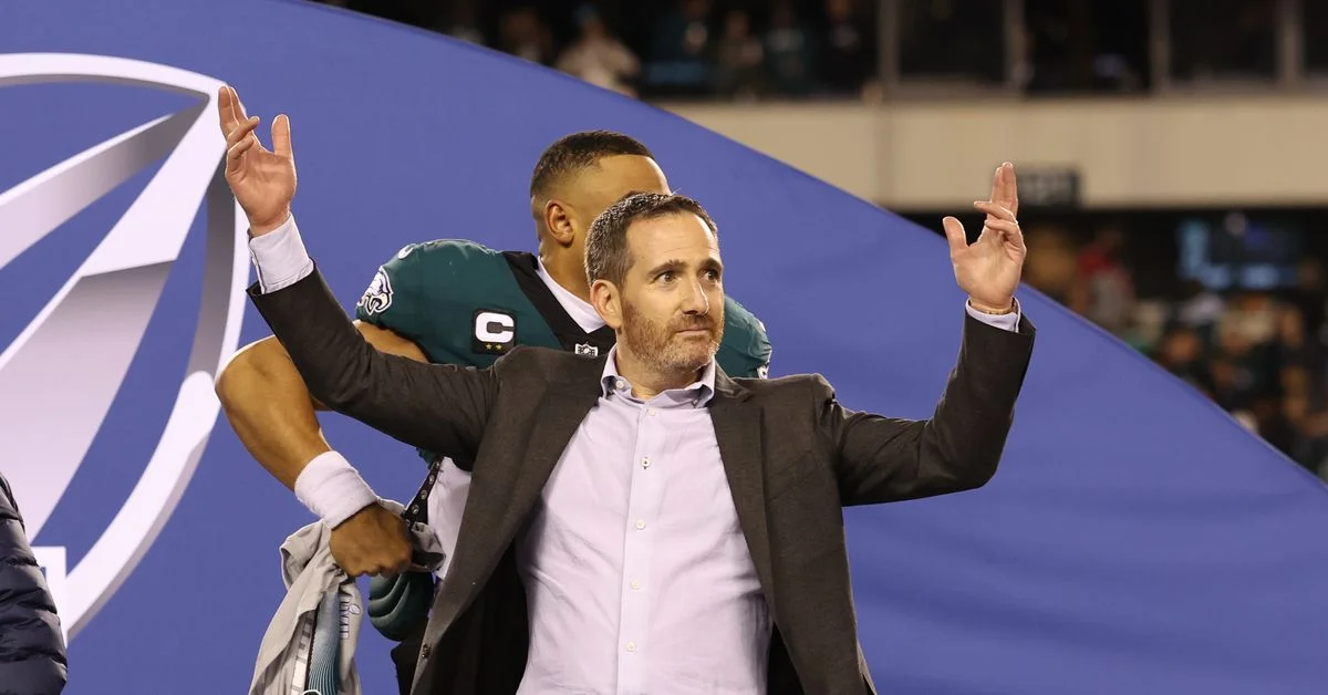 Eagles Sign Rashaad Penny, Sanders Departs.