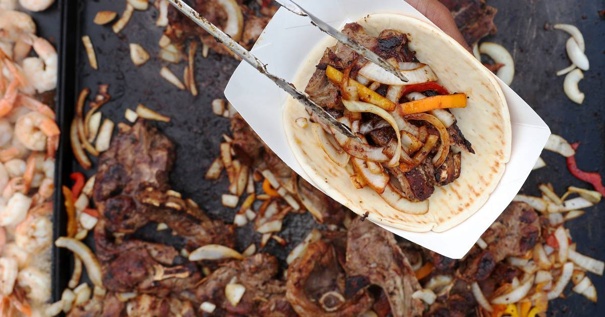 Featured image for Chicago's Neighborhoods Host 7 Must-Attend Summer Food Festivals.