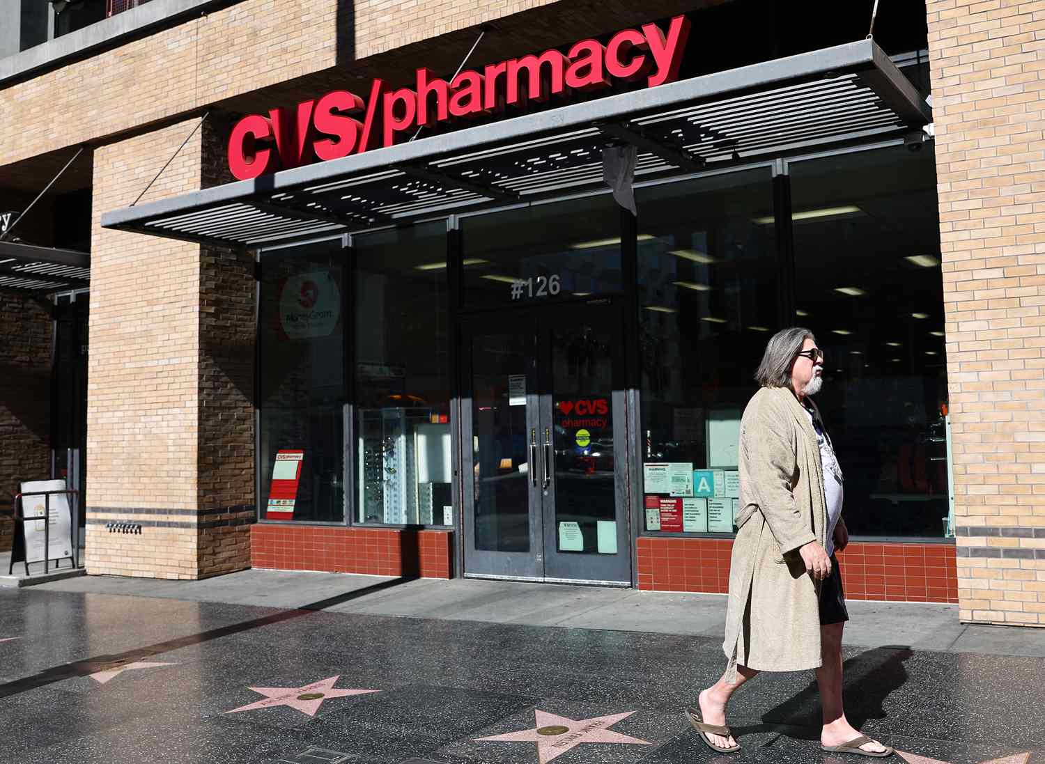 Featured image for Pharmacy Guild Launches National Unionization Campaign, CVS and Walgreens Shares Plummet