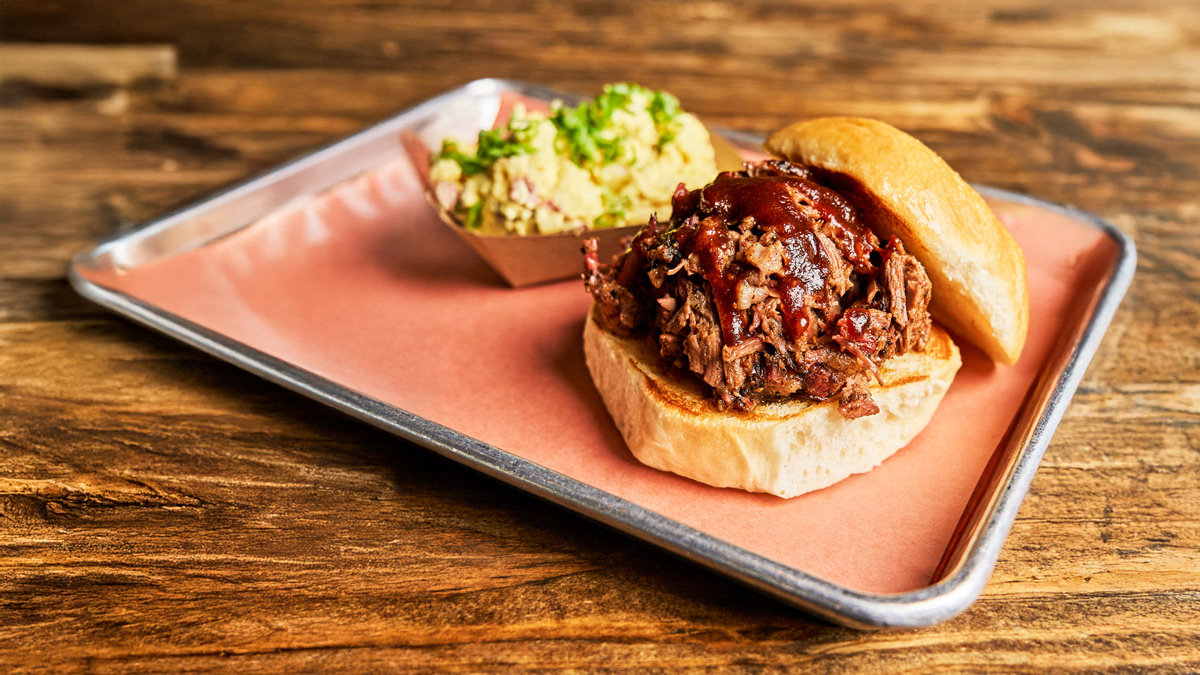 Featured image for American Airlines Introduces Texas BBQ on Select DFW to New York Flights