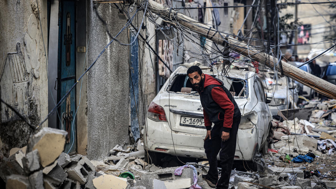 "Biden Urges Israel to Halt Gaza Offensive Amid Civilian Casualties"
