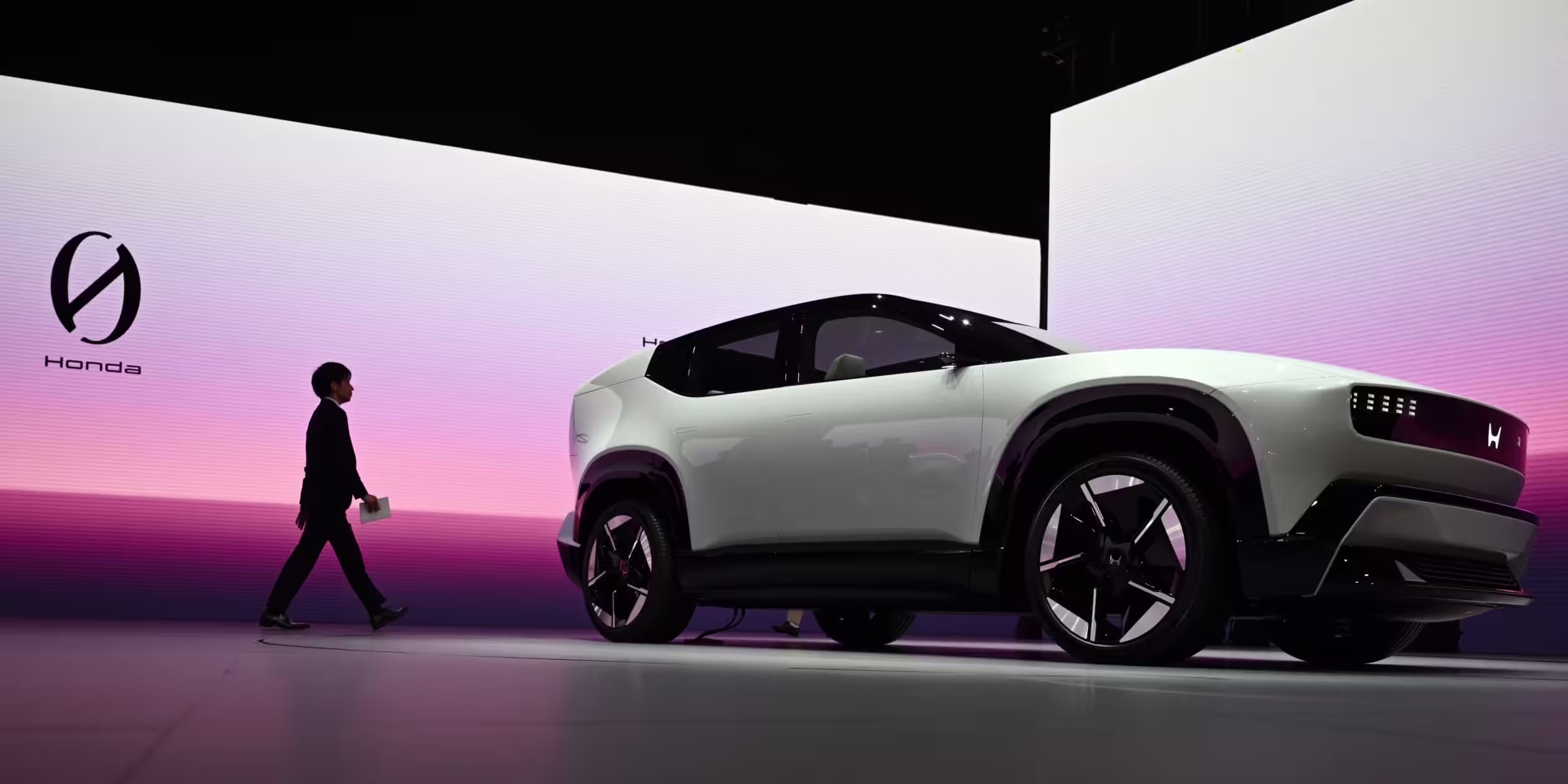 Featured image for Honda Halts Large Electric SUV Development Amid US Demand Drop and Policy Changes
