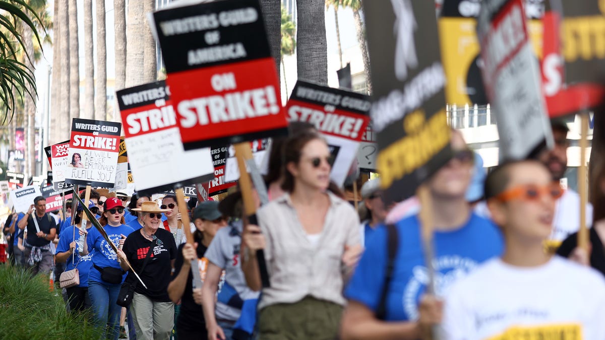 "Newsom Denies Unemployment Benefits for Striking Workers"