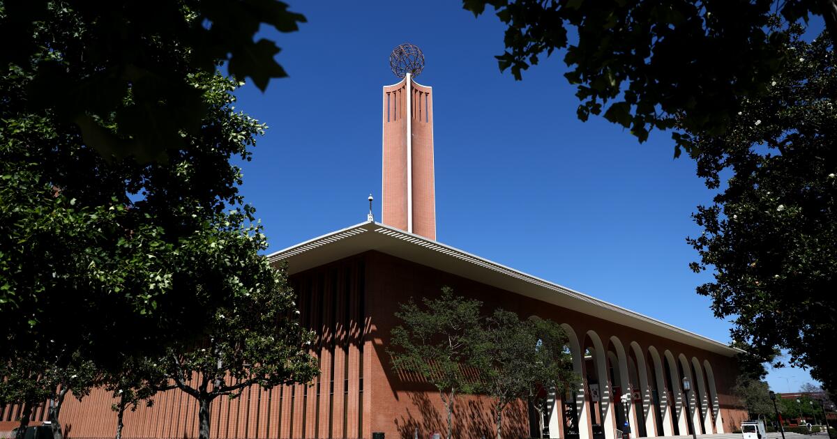 Featured image for India Leads Surge in International Students as U.S. Enrollment Hits Record