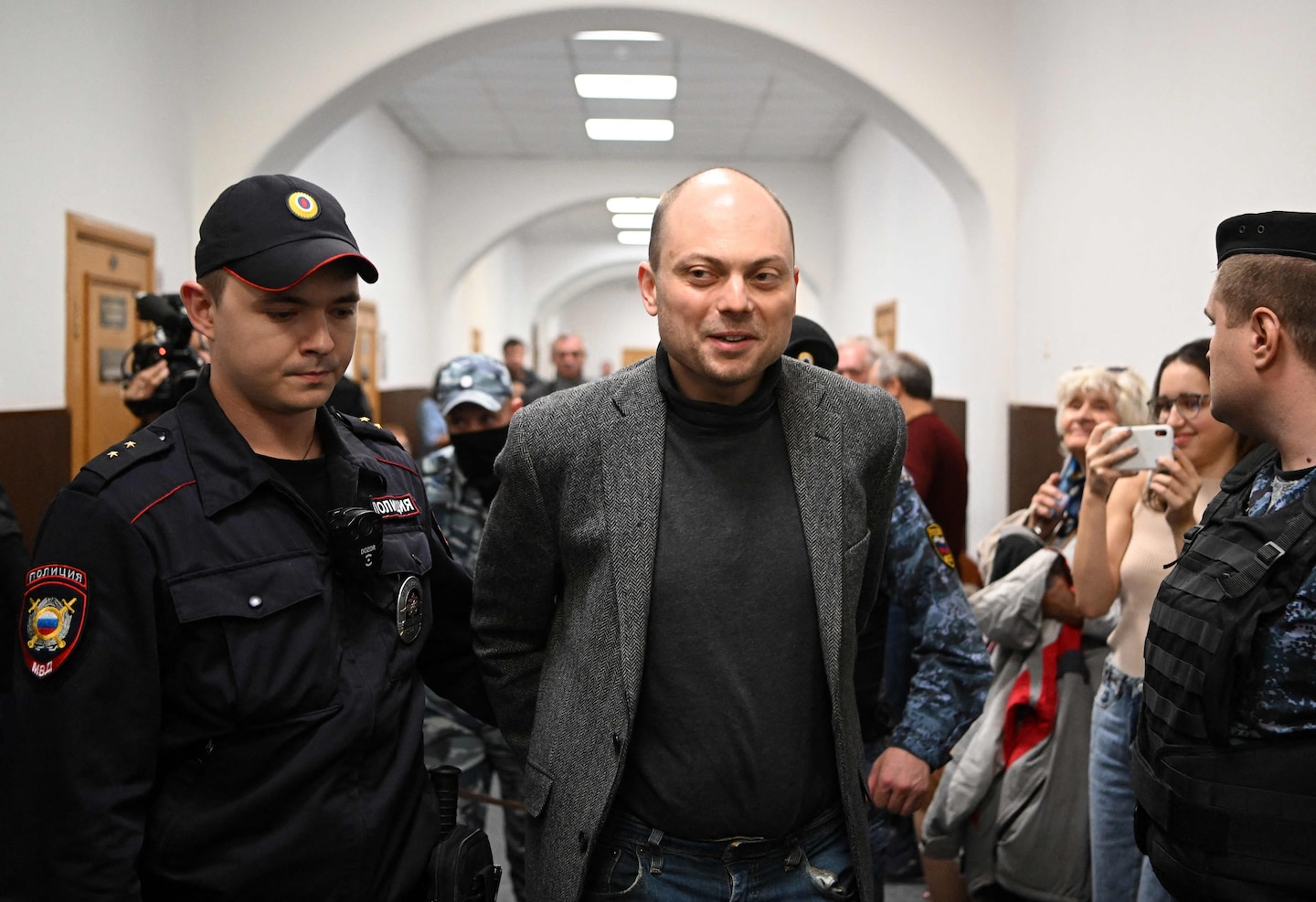 Kremlin critic Kara-Murza compares trial to Stalin's show trials.