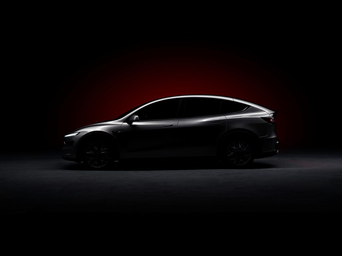 Tesla Launches Six-Seat Model Y L in China with New Features
