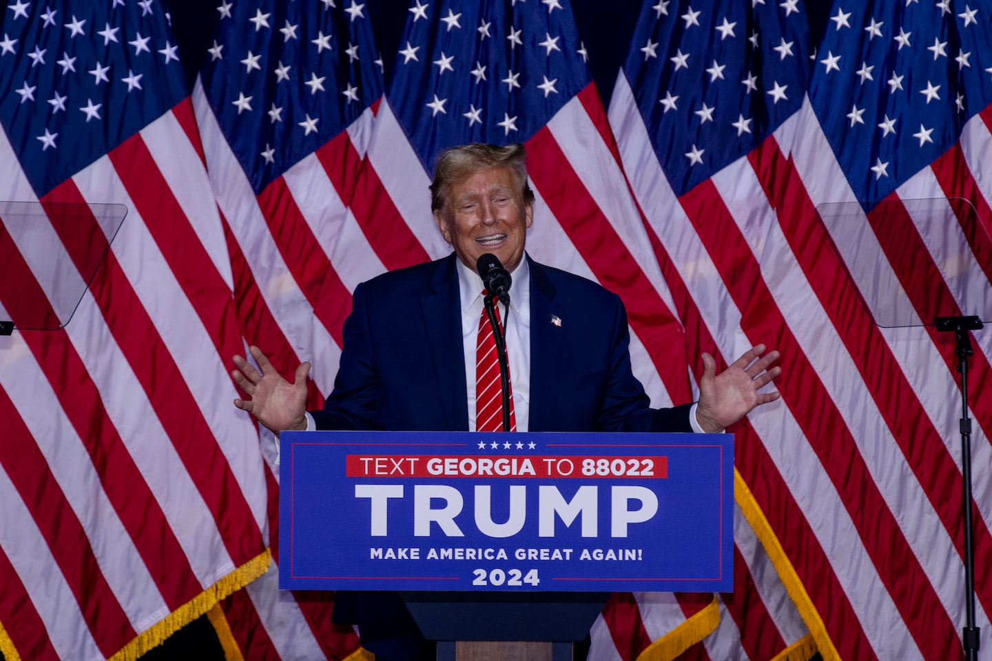 "Trump's Bid to Delay N.Y. Trial Hinges on Supreme Court Immunity Ruling"