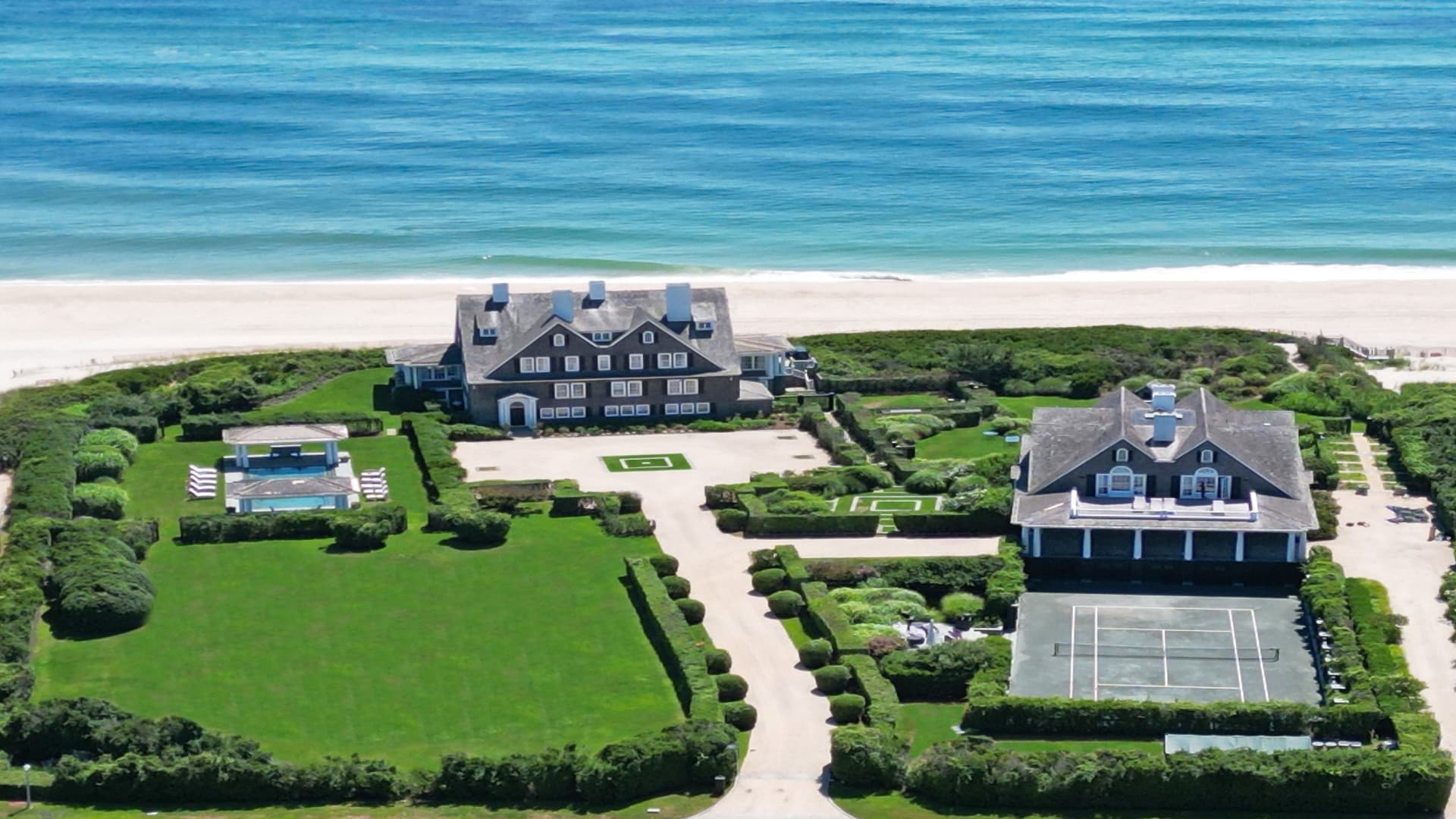 "Hamptons Mansion Sells at Auction for Nearly Half its Original $150 Million Asking Price"