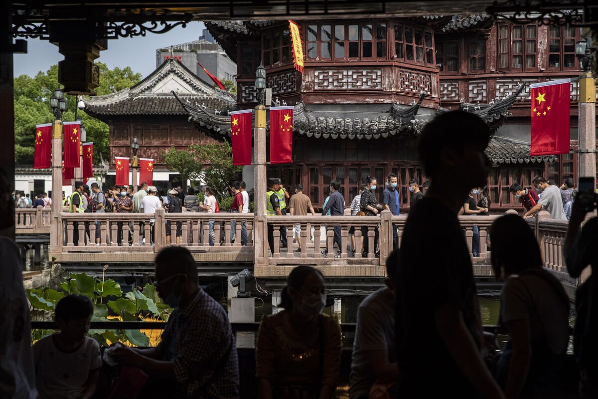 "China's Lingering Deflation Sparks Calls for Policy Shift"