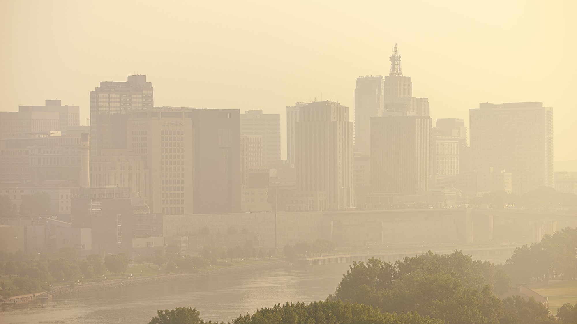 Midwest and Chicago grapple with historic wildfire smoke and air quality alerts