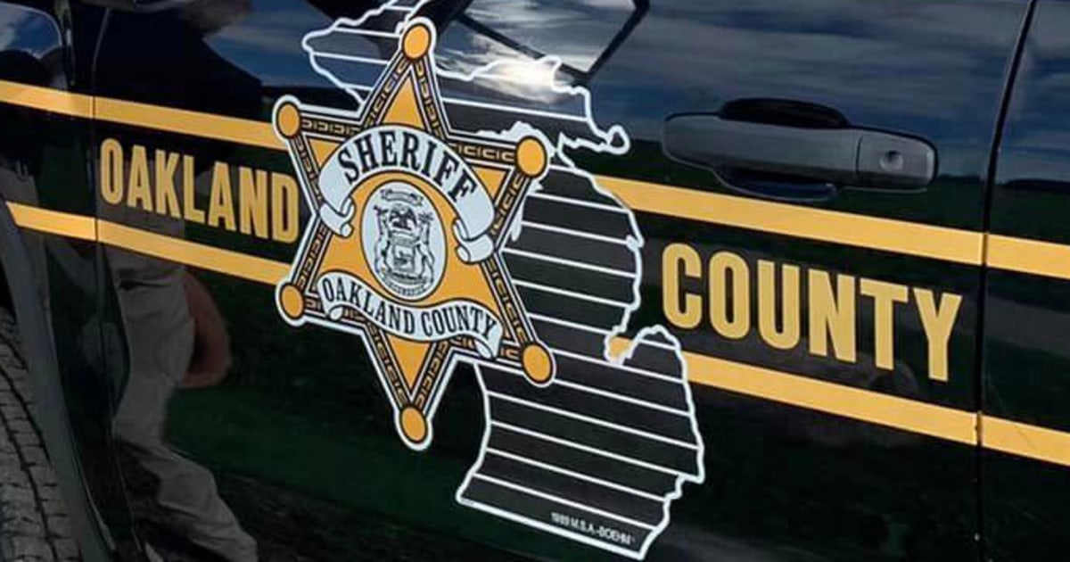 Fake cop charged with impersonating police after attempting to pull over real cop in Michigan.