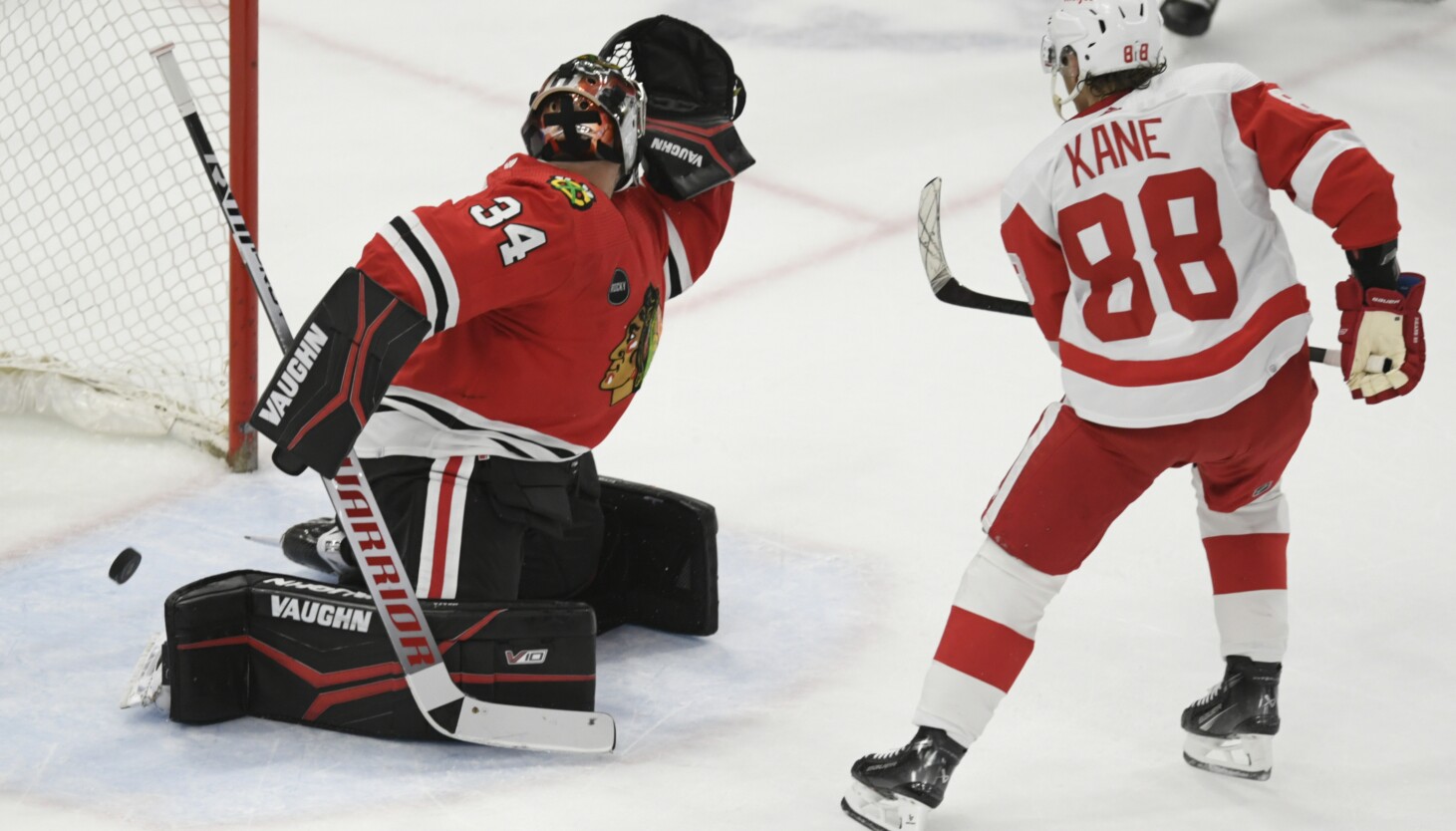 Featured image for "Patrick Kane's Emotional Overtime Winner Lifts Red Wings Over Blackhawks in Chicago Return"