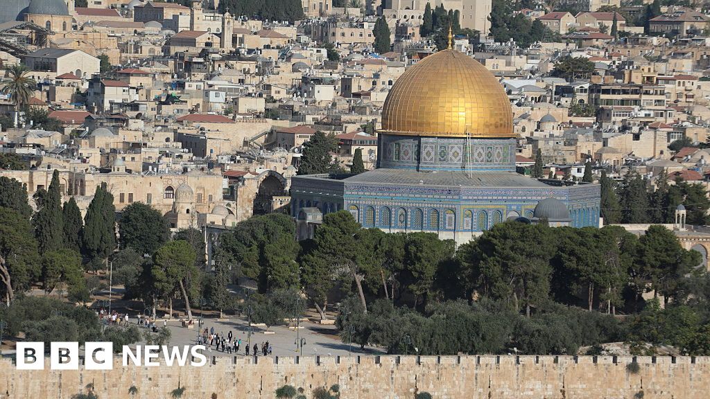 Featured image for Israeli Minister Visits Holy Site in Jerusalem