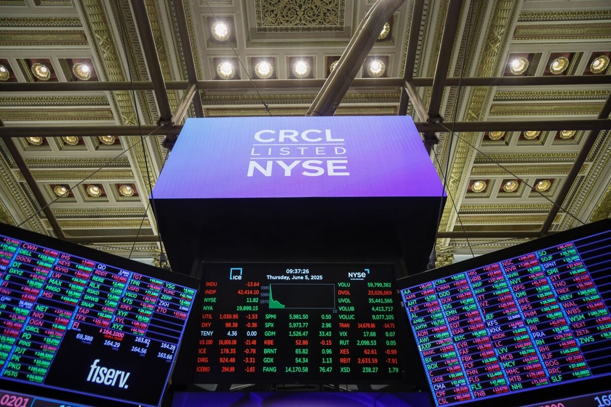 Featured image for US Senate Passes Landmark Stablecoin Bill Boosting Crypto Industry