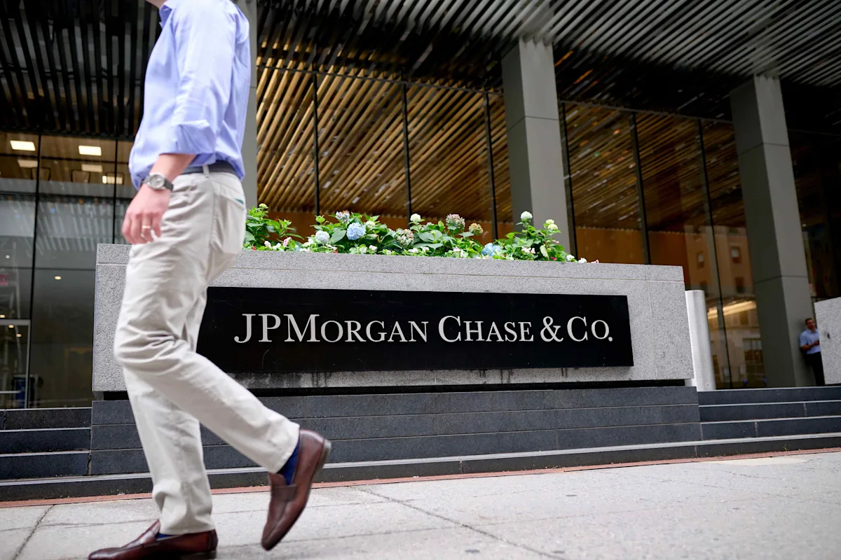 Featured image for JPMorgan Chase Nears Deal to Take Over Apple Card Program