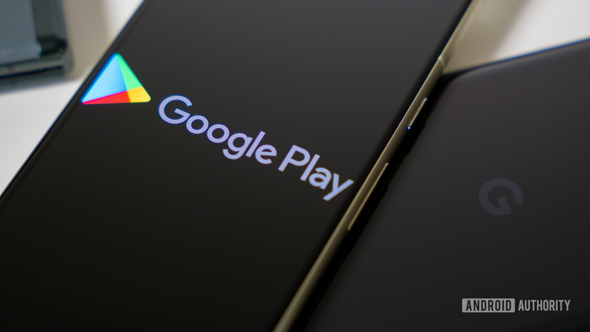 Featured image for "Google Play Store Streamlines Purchases with Biometric Verification"