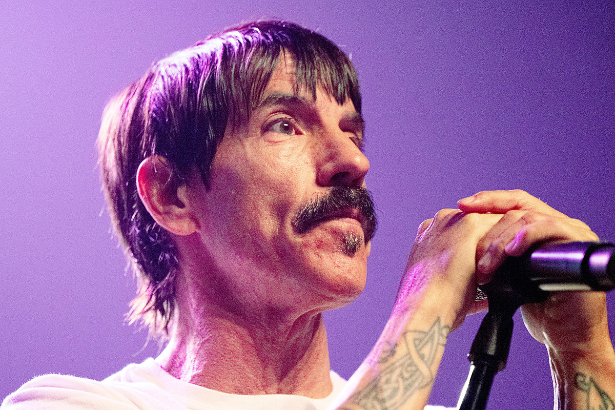 Featured image for Chili Peppers' Anthony Kiedis: Musician or Not?