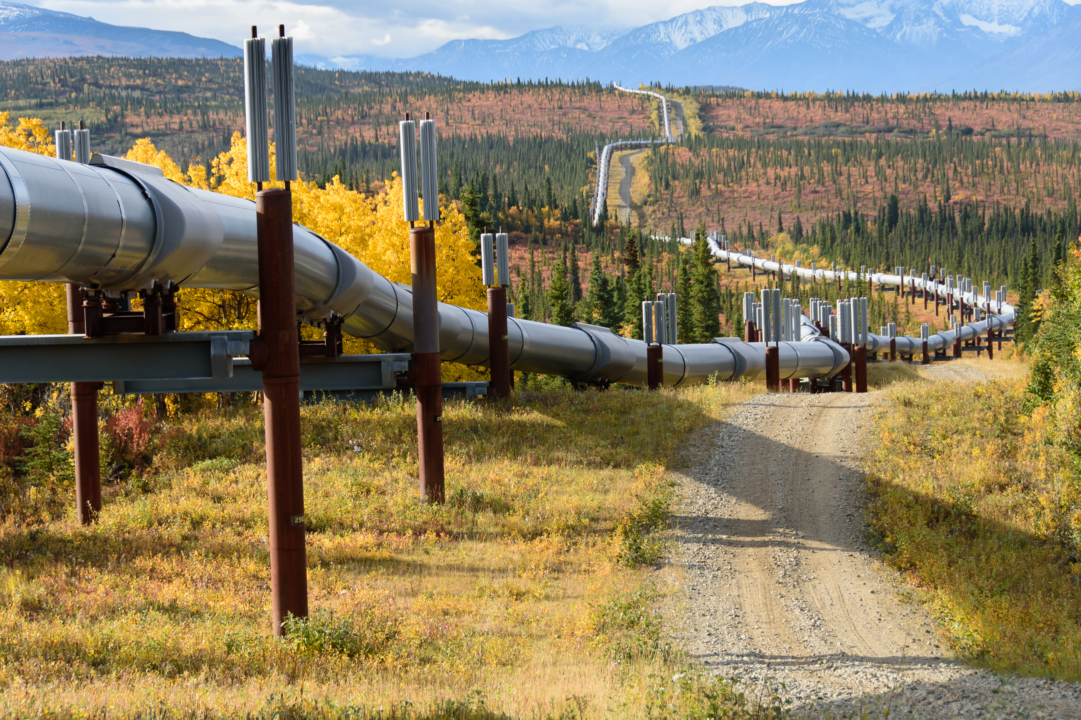 Featured image for Top High-Yield Midstream Stocks for Long-Term Investment