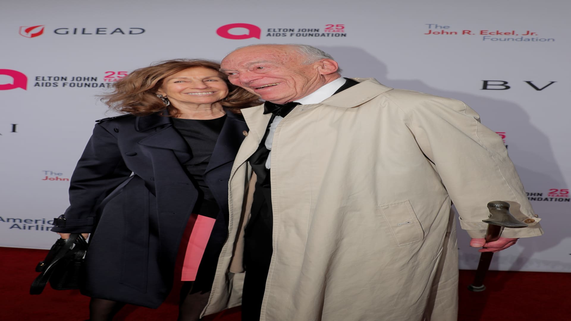 Featured image for Leonard Lauder, Cosmetics Empire Builder, Dies at 92