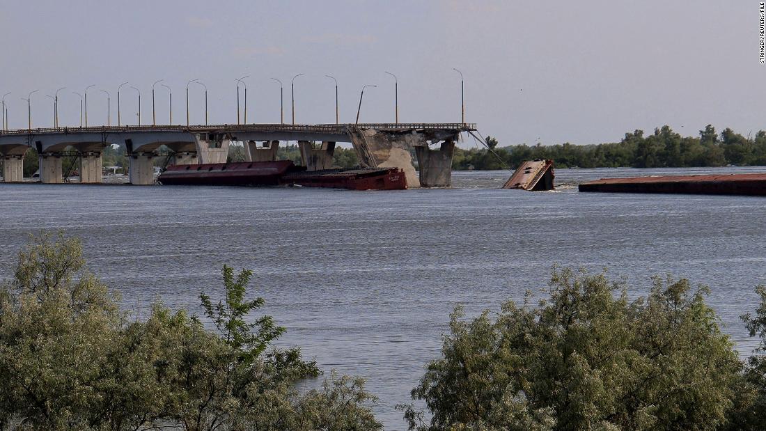 Escalating Conflict: Russia Bolsters Defenses in Northern Crimea Amid Ukraine's Military Advances