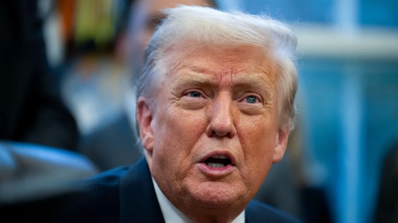 Featured image for Polls Show Rising Disapproval of Trump's Government Management