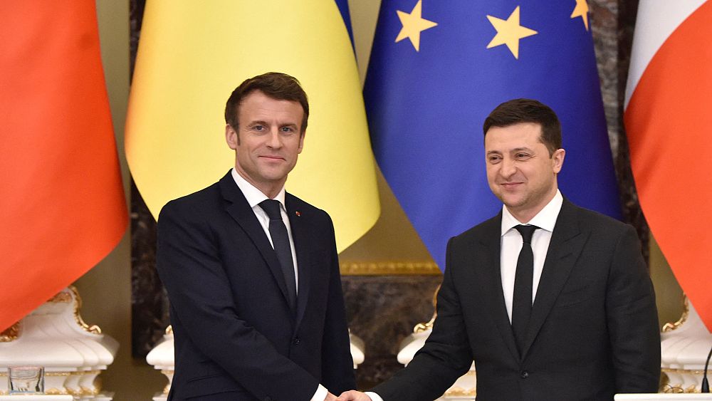 "Zelenskyy and Macron Discuss Black Sea Grain Corridor Ahead of Putin-Erdogan Summit"