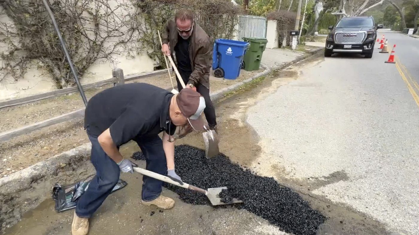 Featured image for Arnold Schwarzenegger Takes Action to Fix Pothole in LA Neighborhood
