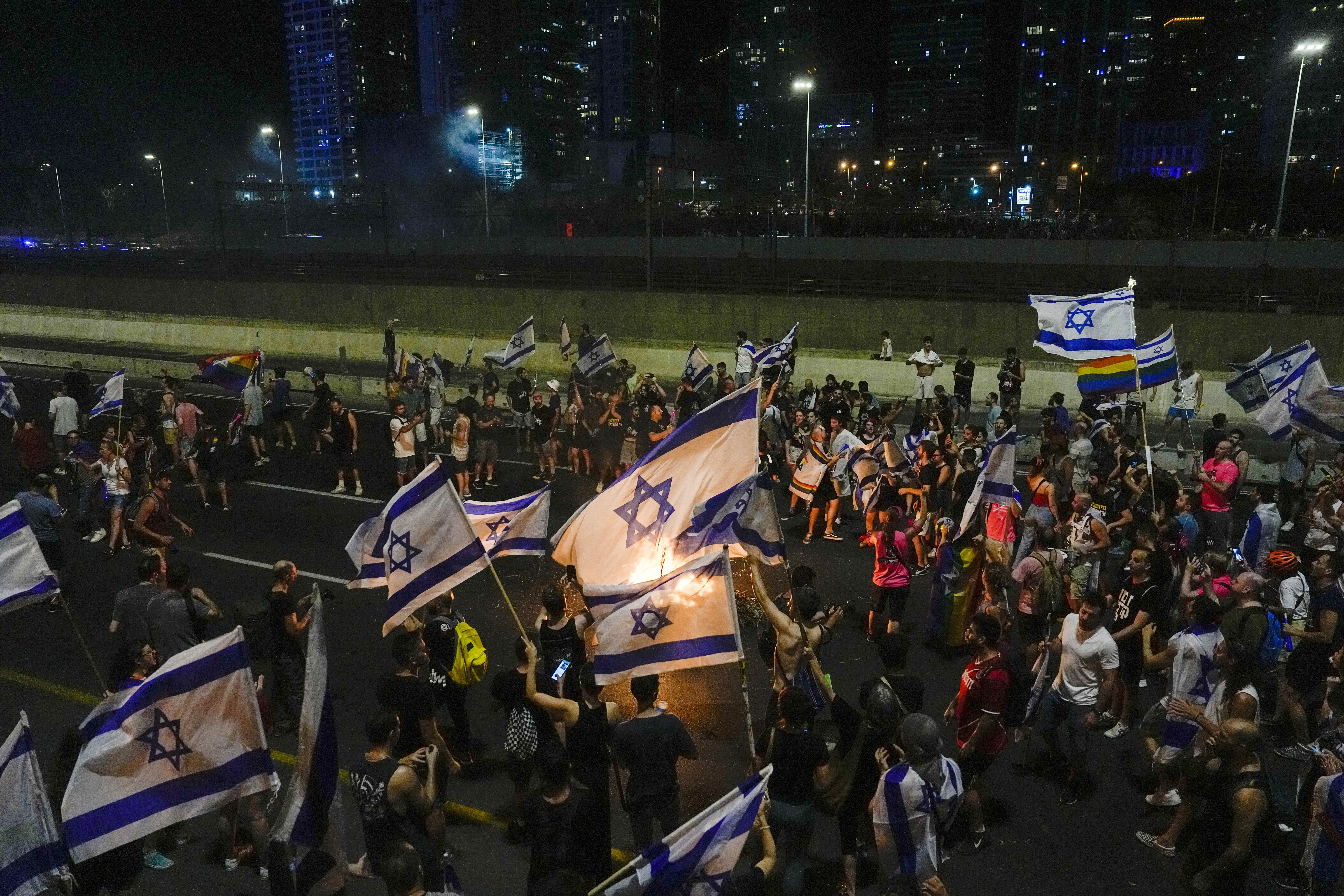 Israeli Protests Escalate Amidst Judicial Overhaul and Constitutional Chaos