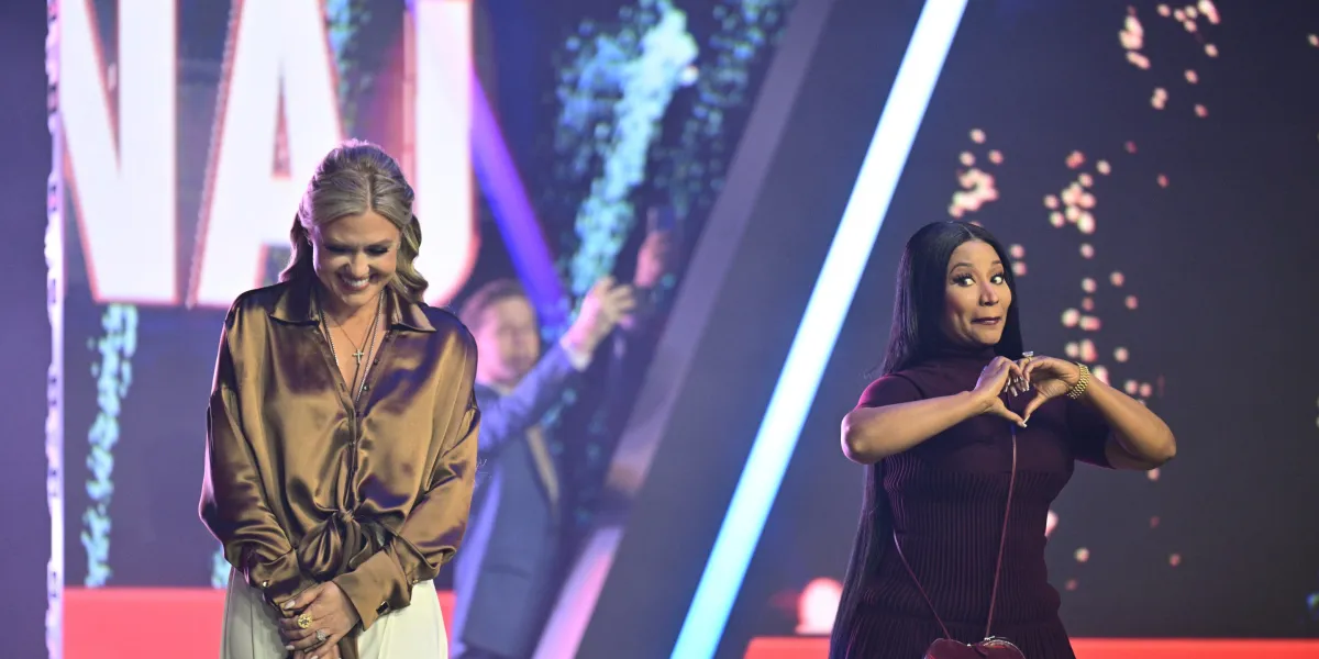 Featured image for Nicki Minaj Surprises Conservatives with Praise for Trump and Vance at Arizona Event