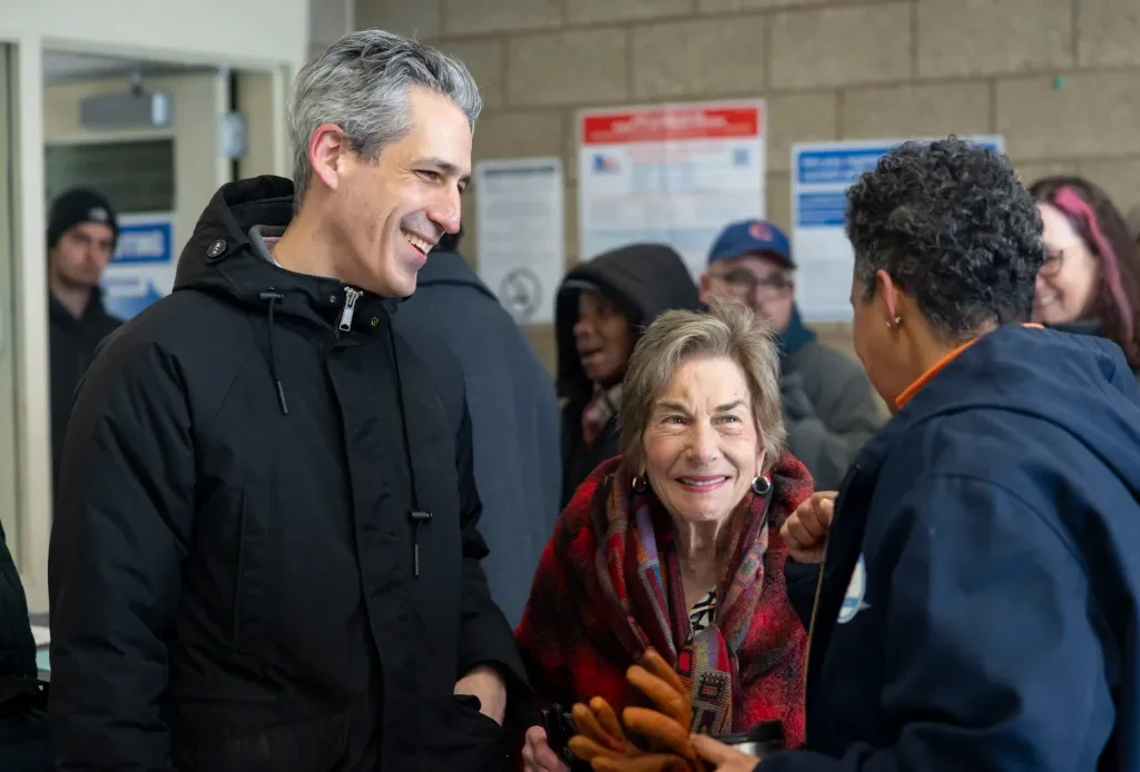 Biss earns Democratic nod to succeed Schakowsky in Illinois’ 9th District